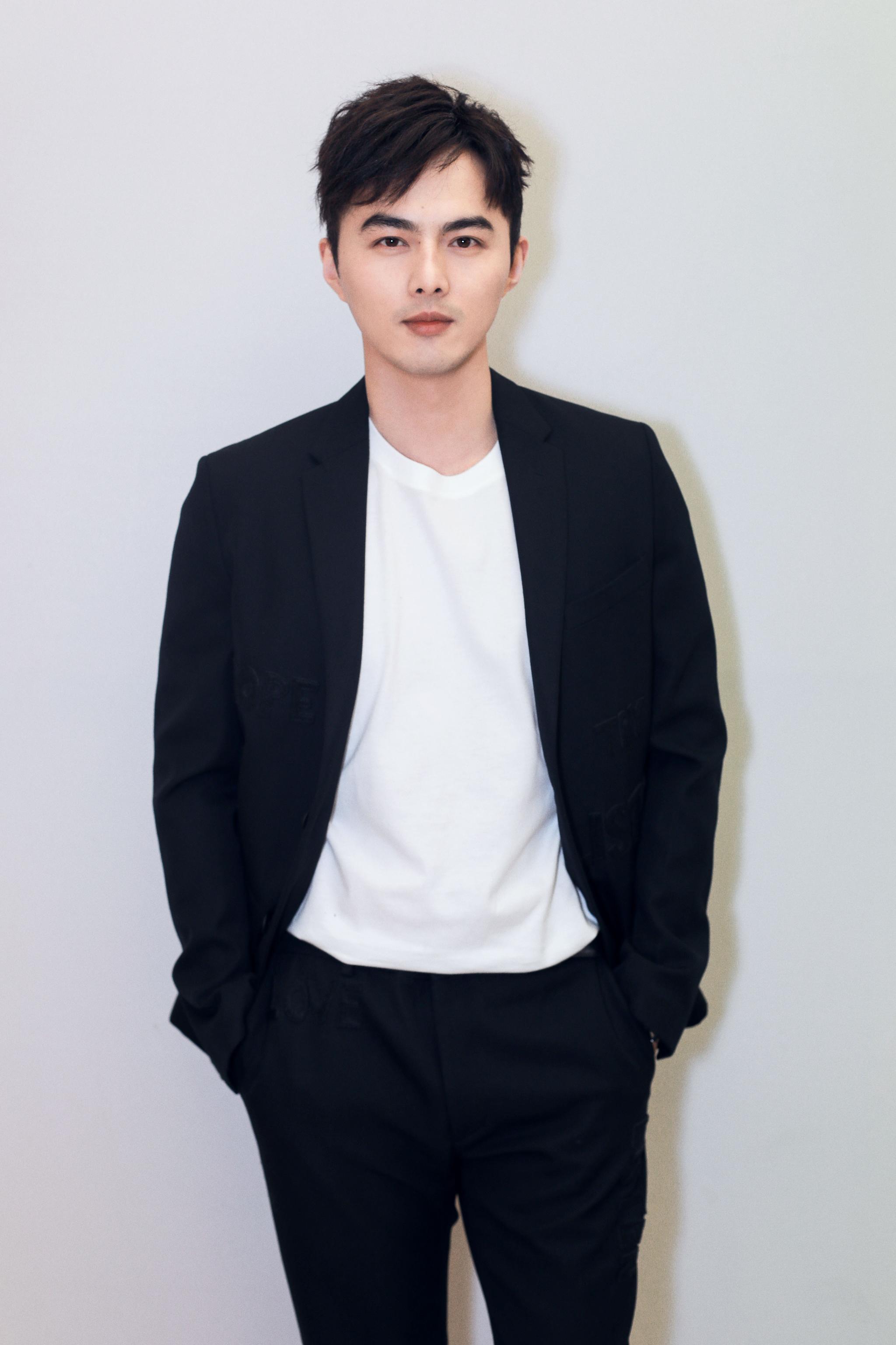 《步步惊心》演员现状,吴奇隆爱情事业双丰收,林更新人气很高