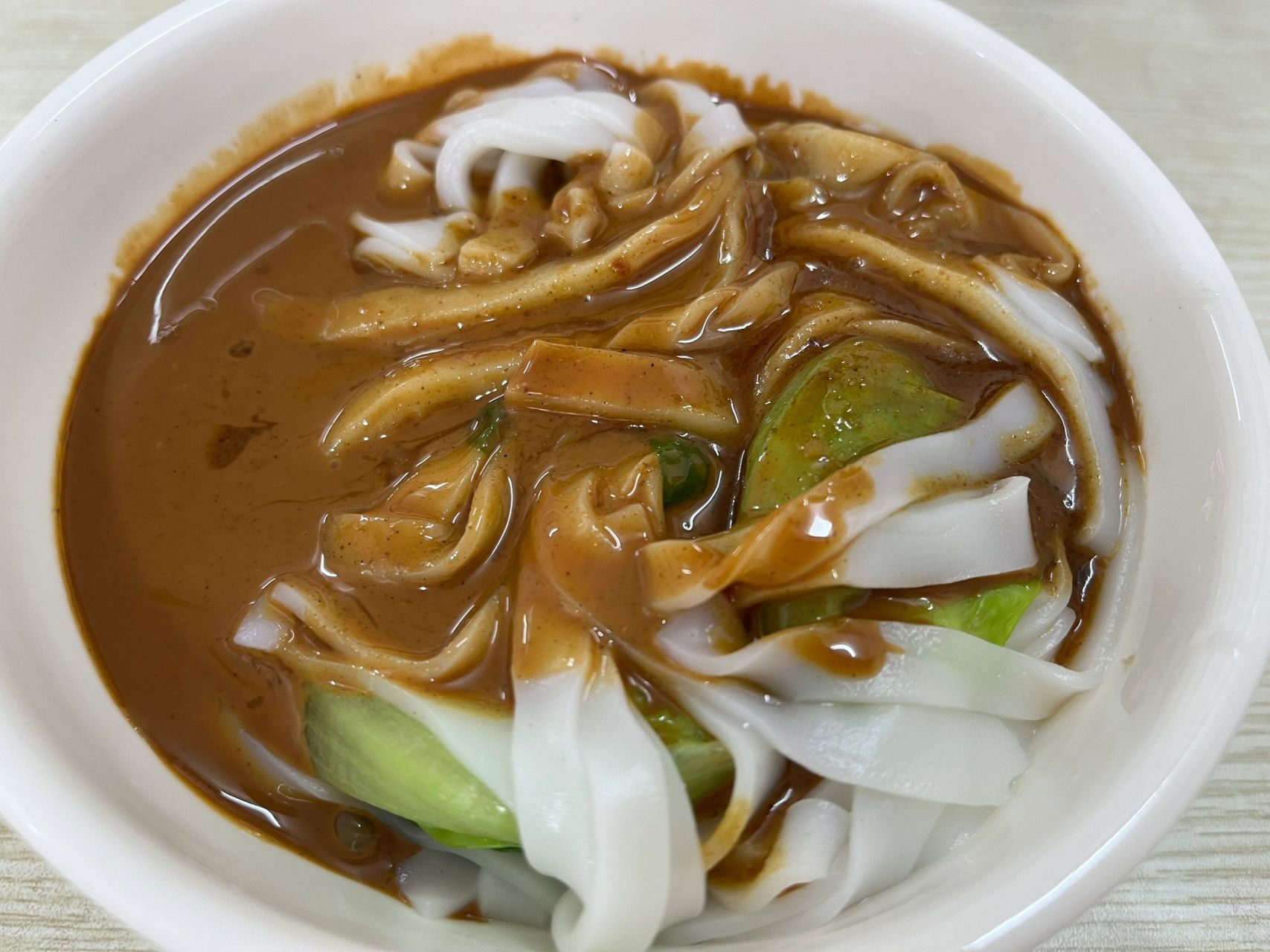 潮州美食逛吃真实评价 p2-p3酒店附近随便找的一家粿条店,沙茶粿条