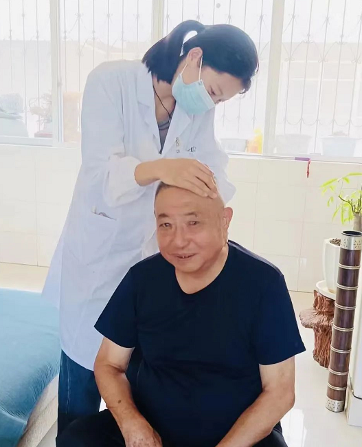 普洱万和医院:居家服务,免费上门万和在行动!