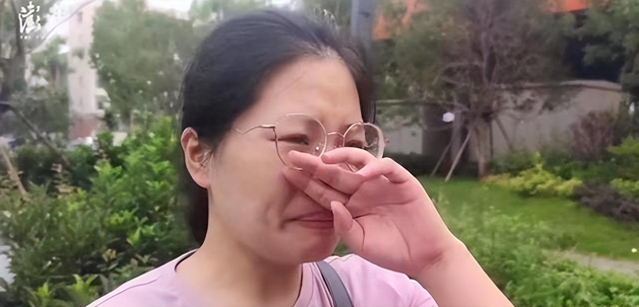 也许我并非光明磊落的人,我在家庭出现的问题中也常常是被动的旁观者