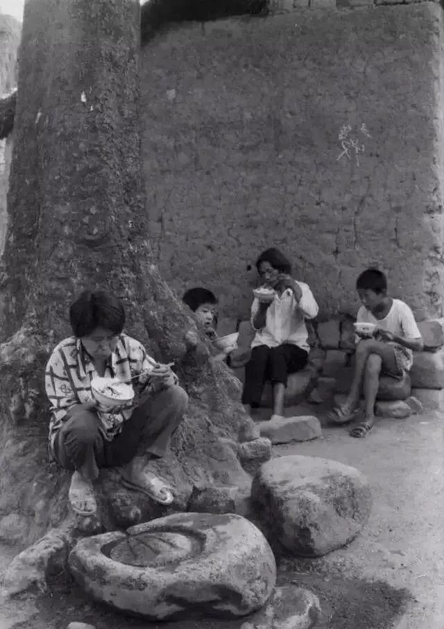 70年代老照片,满满的回忆,最后一张估计现在的小孩都没见过