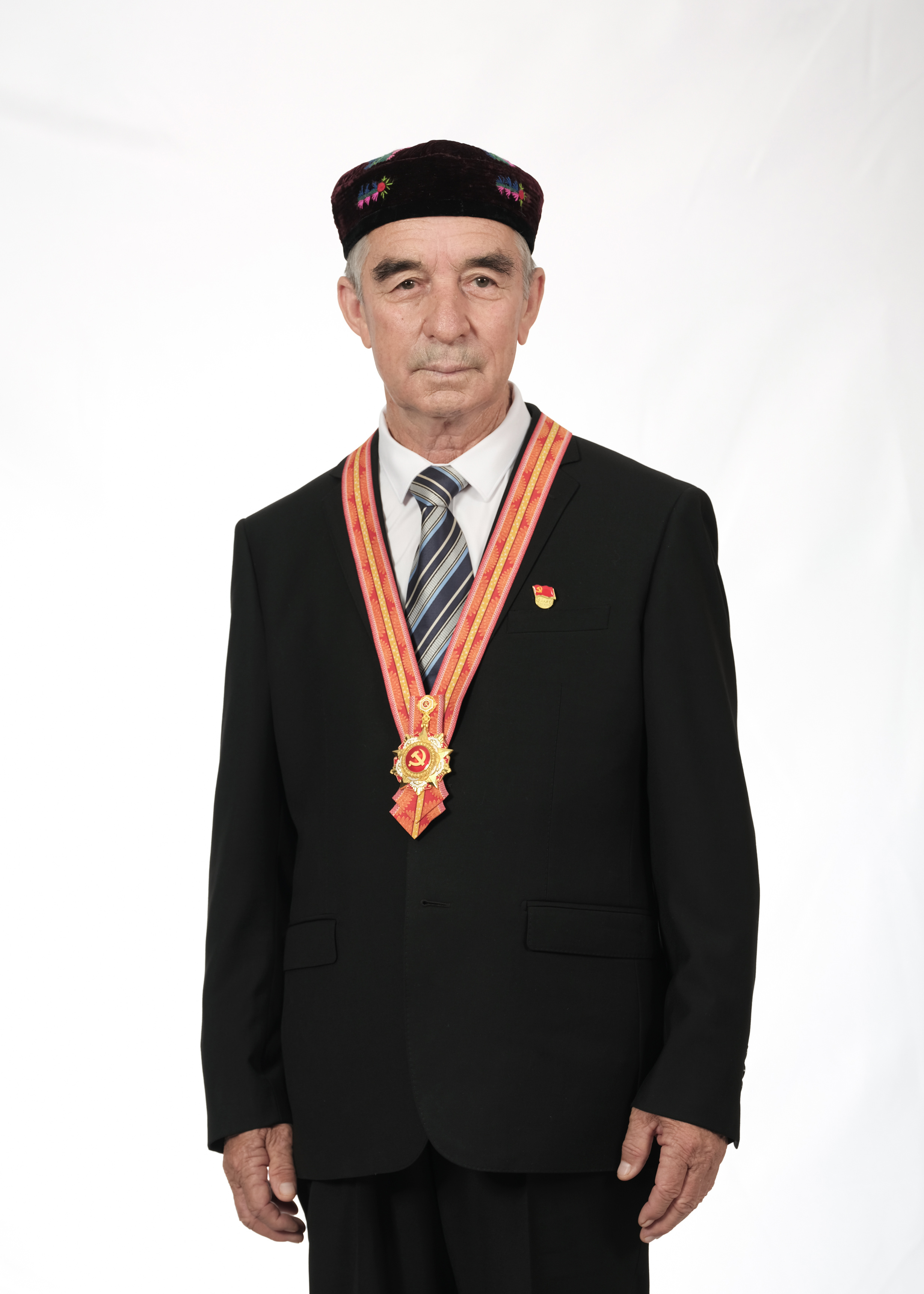 多民族村老支书买买提江·吾买尔:一辈子跟党走 一辈子为人民