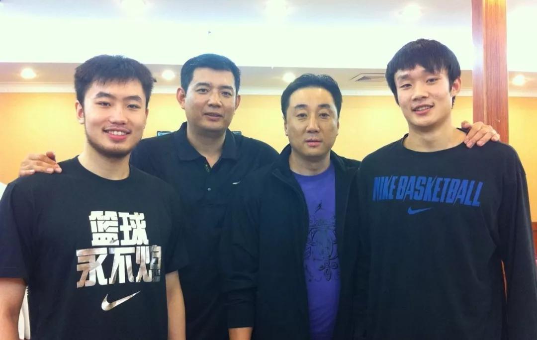 公开回应!巩晓彬谈丁彦雨航 睢冉,点评王晗执教:他非常聪明