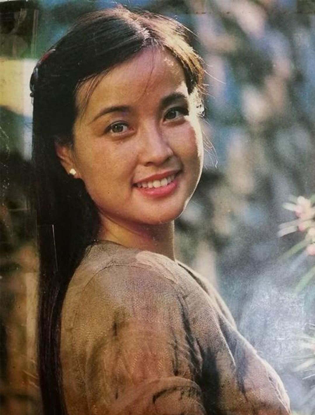 1973年,21岁的刘晓庆被中国人民解放军八一电影制片厂选中,两年后她