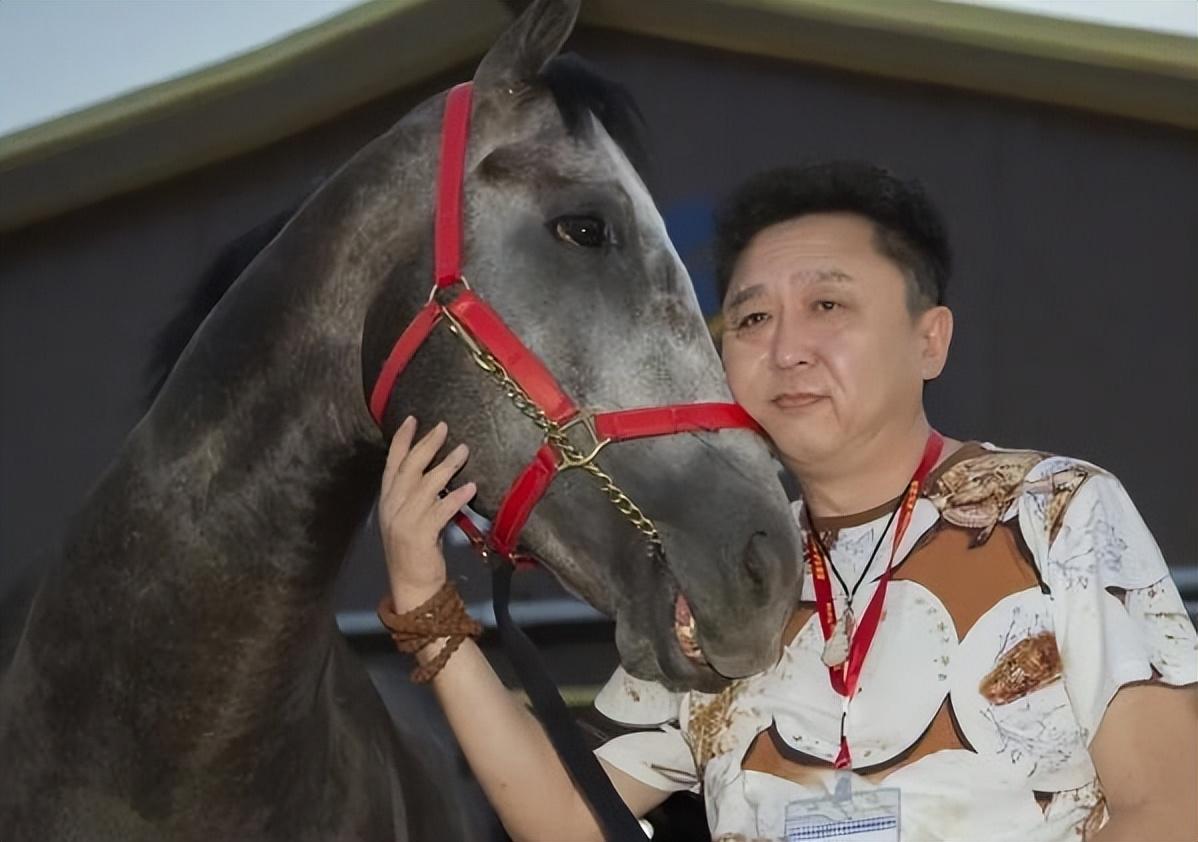 抽菸喝酒燙頭搖滾影帝相聲京城富少於謙瞞了觀眾多少