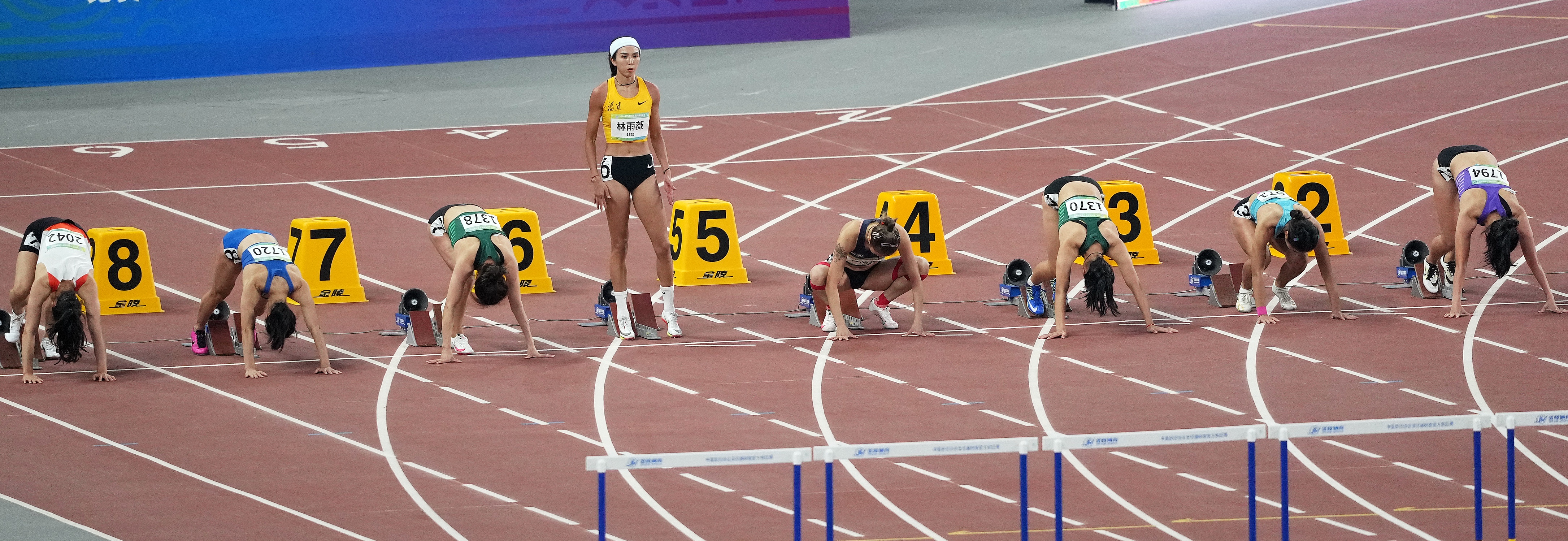 田径——女子100米栏决赛赛况(2)