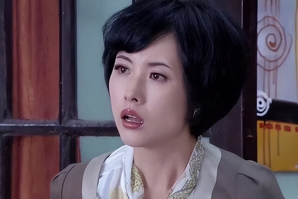 演员杨明娜:22岁走红,41岁结婚生子,44岁和前夫田亮对簿公堂