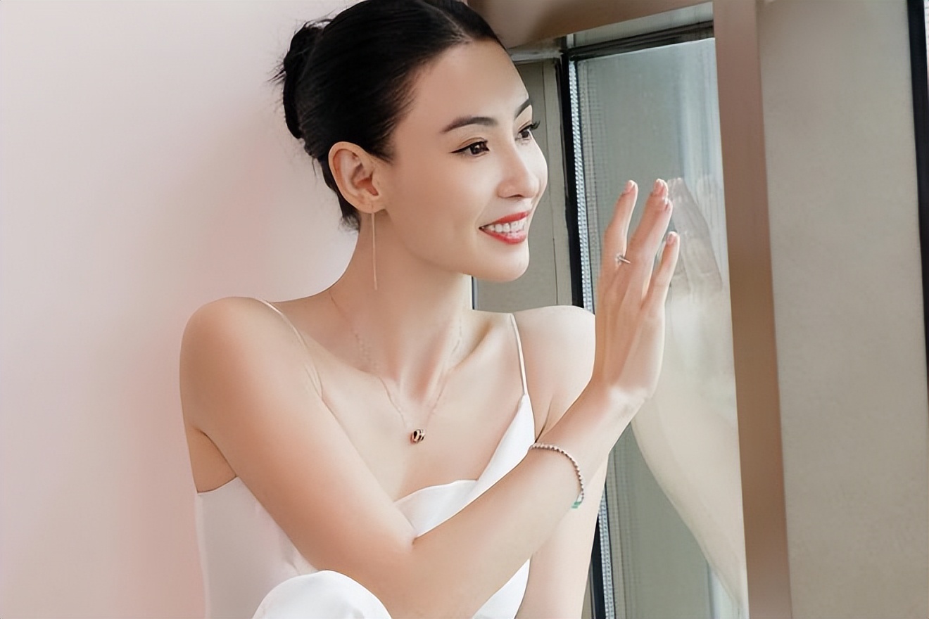 张柏芝因李金铭翻红,疑似拒绝综艺节目邀约,被质疑又傍上了富豪