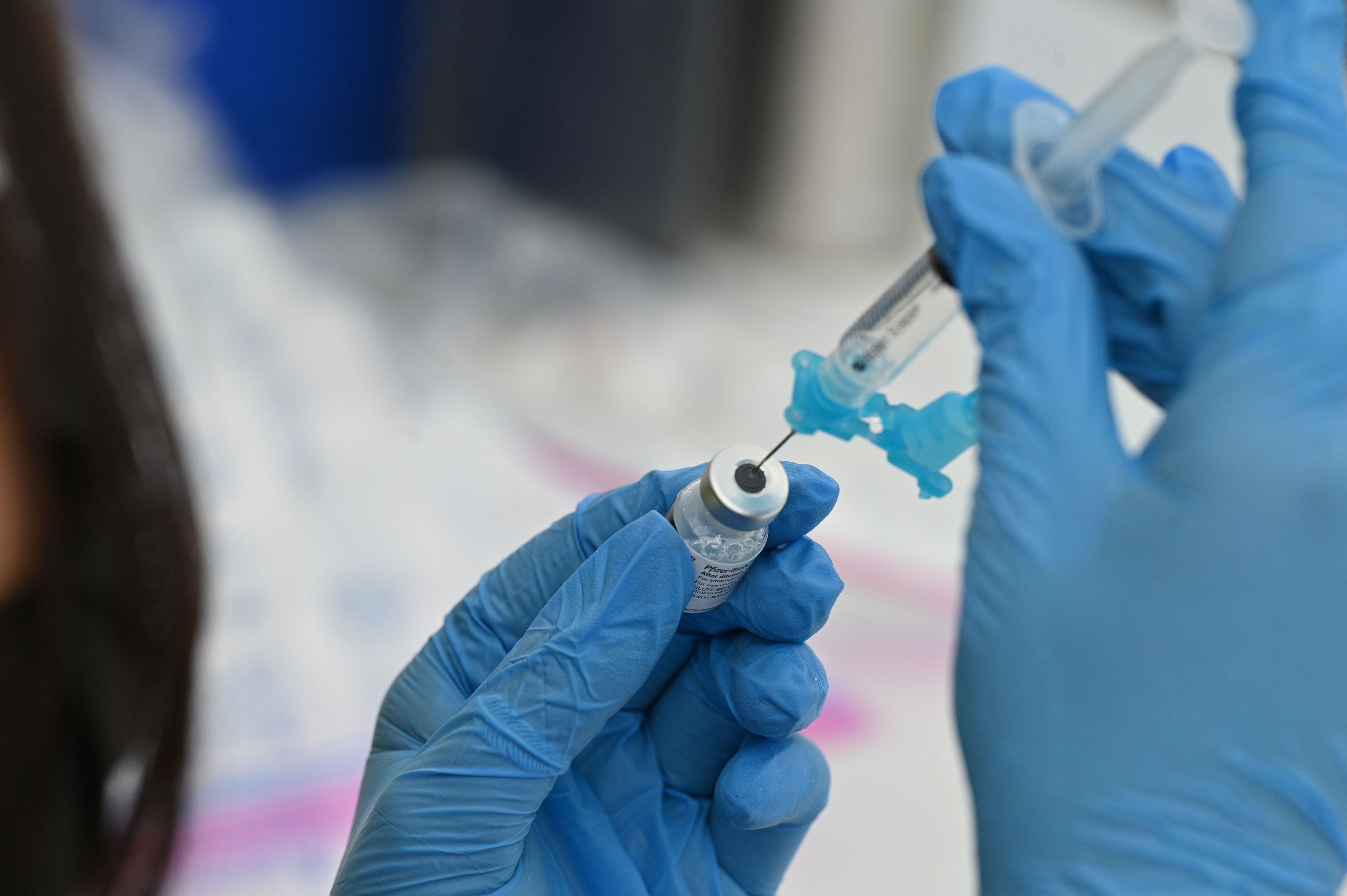 美国药管局批准免疫系统受损者接种新冠疫苗加强针