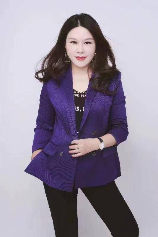 张蕾蕾:低调做人高调做事 凤凰展翅成就商界翘楚