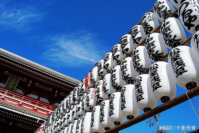 深圳春节活动居然大挂日本靖国神社同款?用白灯笼,走丧葬风!