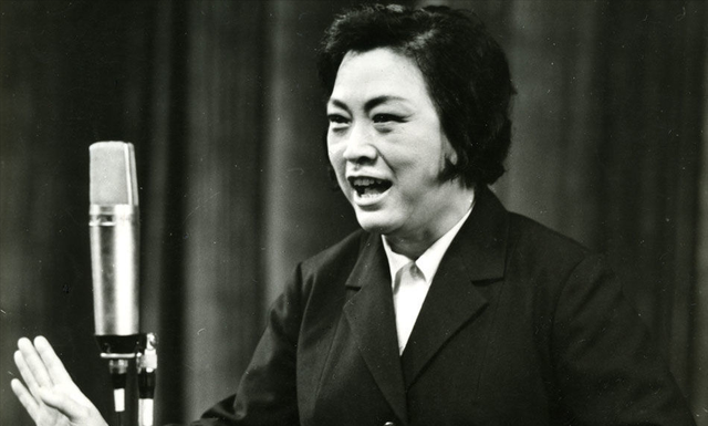 "白毛女"王昆:与大九岁初恋携手走过71年弥留之际终于解开心结