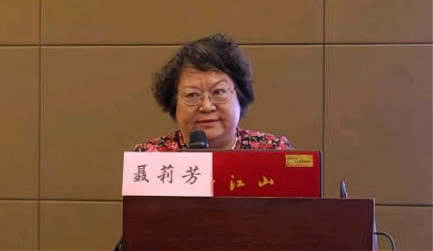 著名肾病专家聂莉芳,用纯中医方法治疗慢性肾衰等疑难杂症有奇效