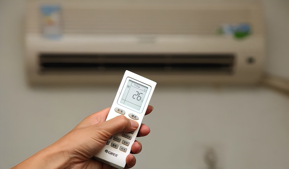 在家吹空调,开26度最合适?听内行人说完,我才恍然大悟