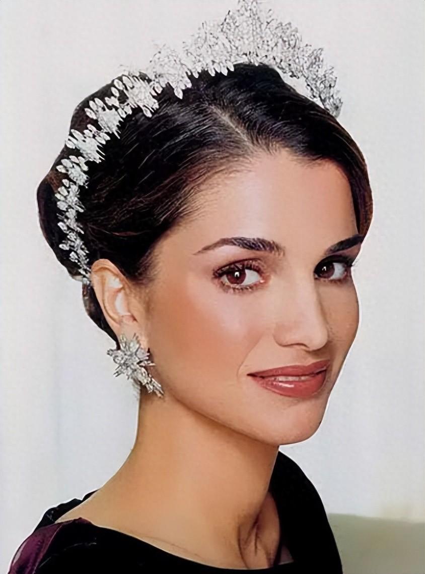 她,就是约旦王后亚辛·拉尼娅 queen rania of jordan.