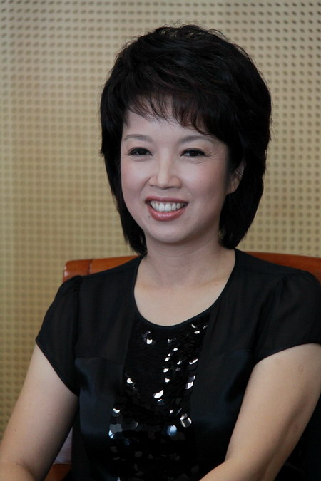 从央视主持人到特型演员,黄薇经历了4次转折