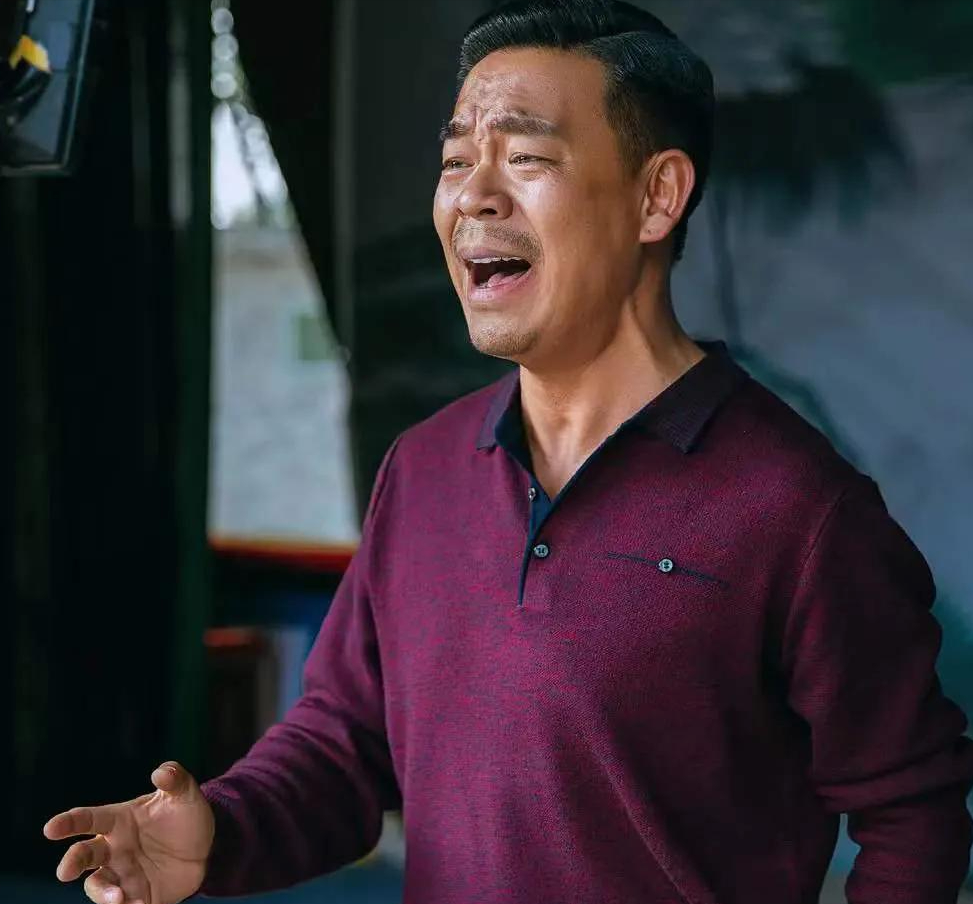 孙浩26岁上春晚走红得罪杨坤20年不说话55岁至今未婚未孕