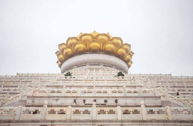 成為紹興地標建築的寺廟,門票90元投資13億,創九項世界第一