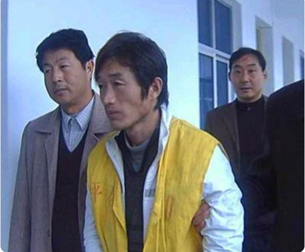 黄勇自制"智能木马",三年杀17人,犯下河南特大连环杀人案