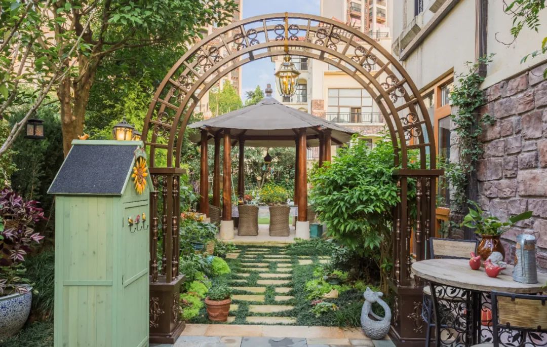 别墅花园设计:感受古典浪漫的欧式庭院之美