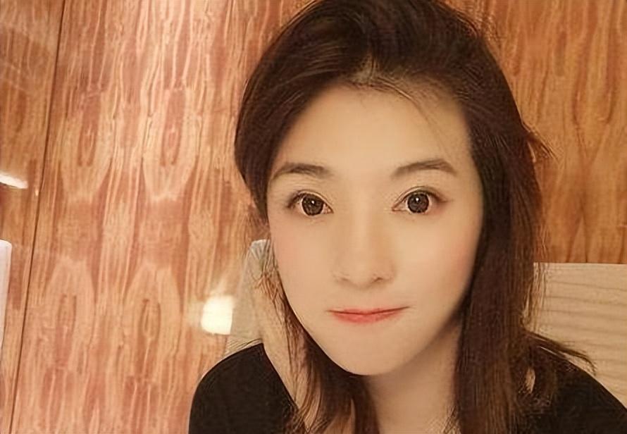 回顾美女ceo林晓芸23岁继承10亿资产如今掌管8700亿金融帝国