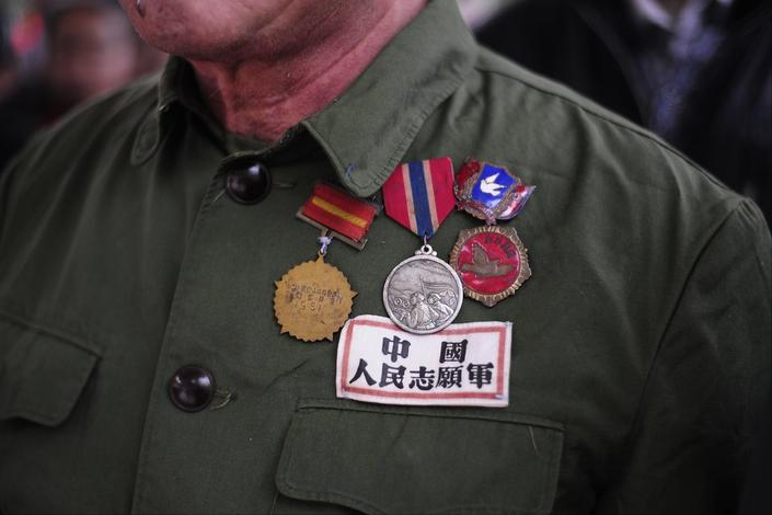 朝鲜战场上,彭老总为什么向曾泽生将军鞠躬?