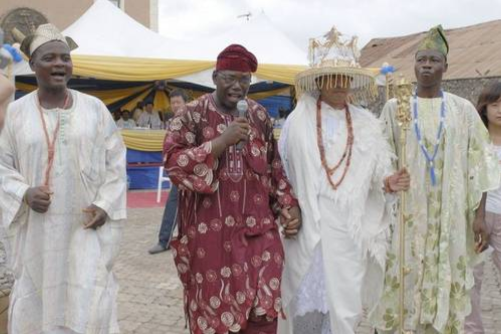 山东"非洲酋长"房一波:拥有封地500亩,被允许妻妾成群