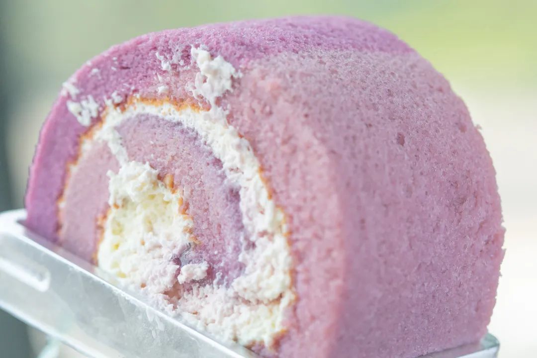 不过整个蛋糕没有很明显的葡萄味,整体口感一般,不必专门打卡买来尝试