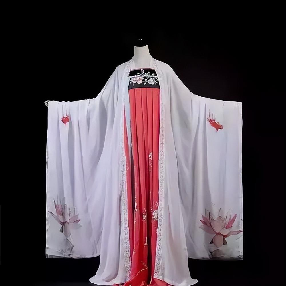 襦裙是汉代女子最常见的服饰之一,上身穿短衣,下身穿裙子.