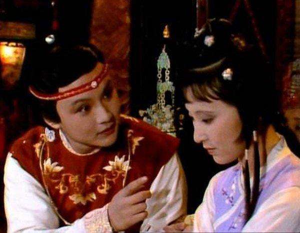 林黛玉初进荣国府那天,贾母为何无缘无故,当众咒骂王夫人?