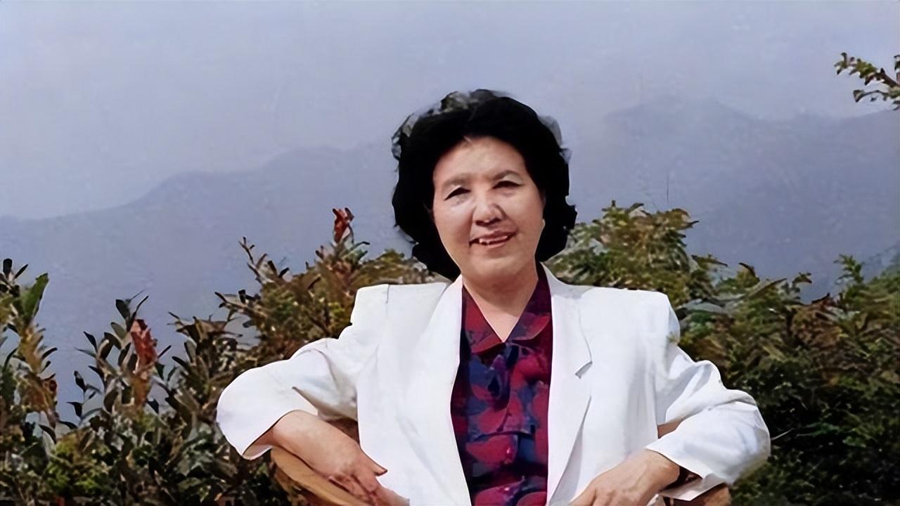万绍芬:建国后第一位女省委书记,为官清廉,学识丰富,今年92岁