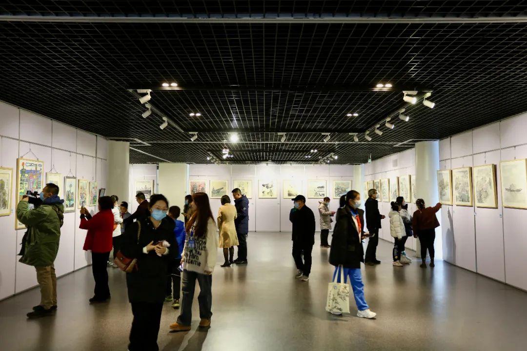 天津青年宫举办发展中的滨海新区天津市青少年美术写生作品展