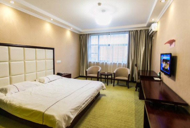 非登记夫妻住宾馆双人房,只登记一人身份信息,遇到查房会被罚?