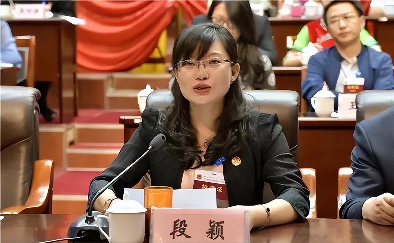 以色谋权最美厅长段颖涉嫌,与多人发生不正当关系连跳12级被曝光