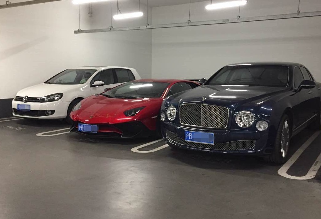 汽车长时间停在车库里不开,最多可以放几天?别弄错了