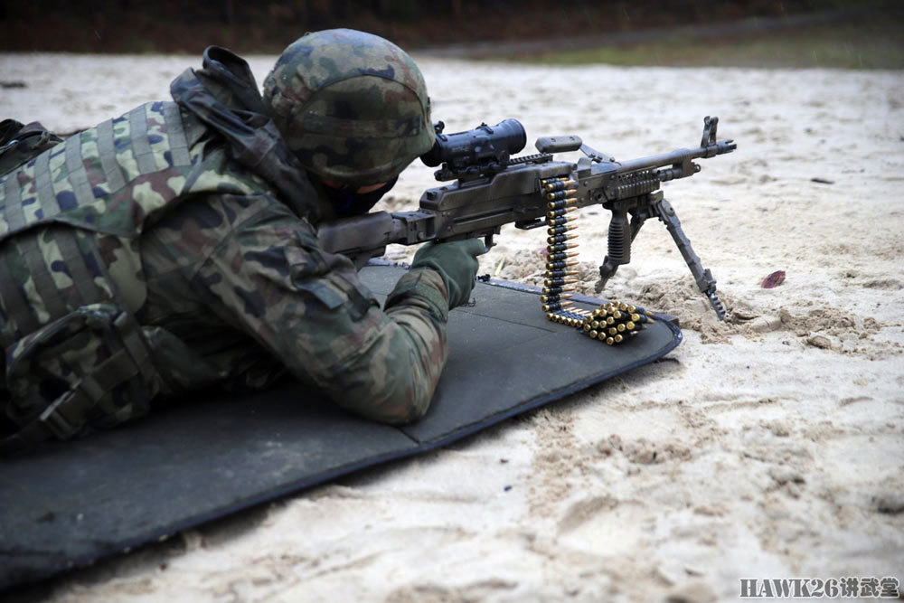 波兰测试新型机枪ukm 2000s 苏联pkm魔改版 未来前途仍不明朗