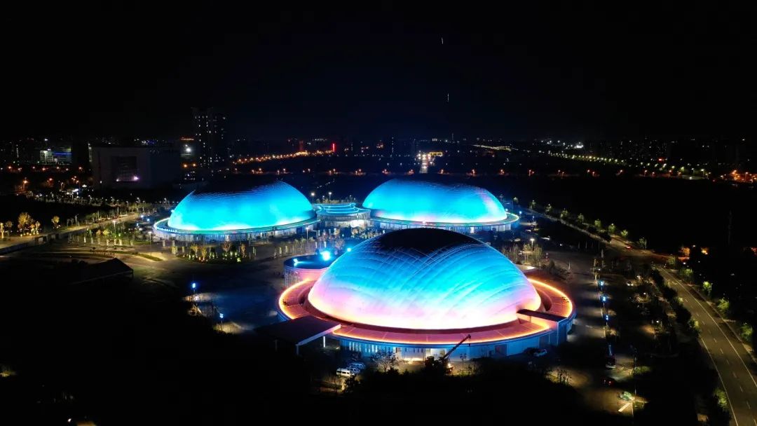 视频︱新地标!三颗"珍珠"点亮淄博,数十万人来打卡