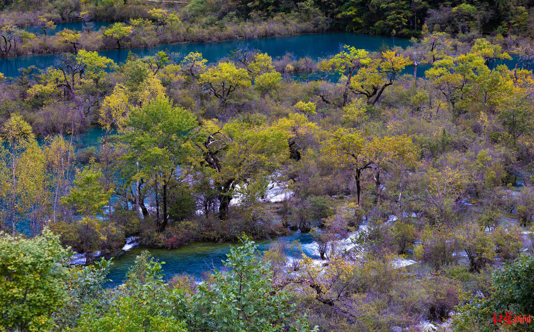 九寨沟景区今日恢复全域对外开放,"补妆"归来依然美丽