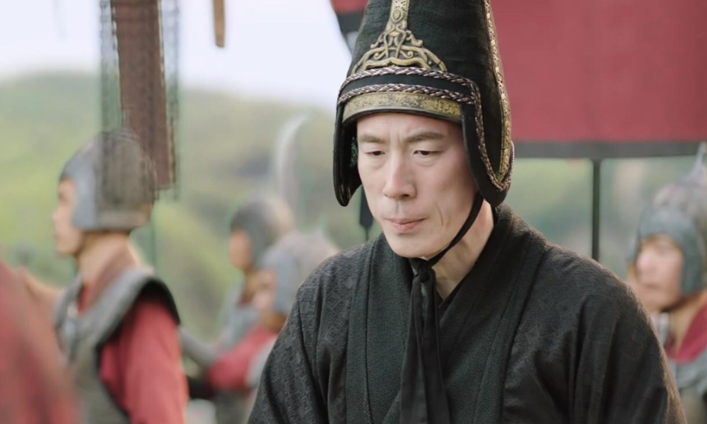 刘禅在匾额上写下3字,司马昭不杀他,群臣不解,司马昭:倒着读