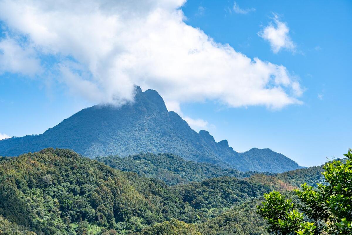 夏季熱門旅行地,海南最值得去的13個景點,你去過幾個?