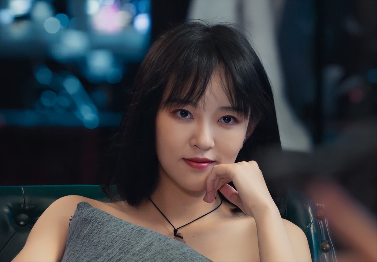 李羽桐新片上线就翻车!豆瓣清一色一星,女演员身材成最大看点?