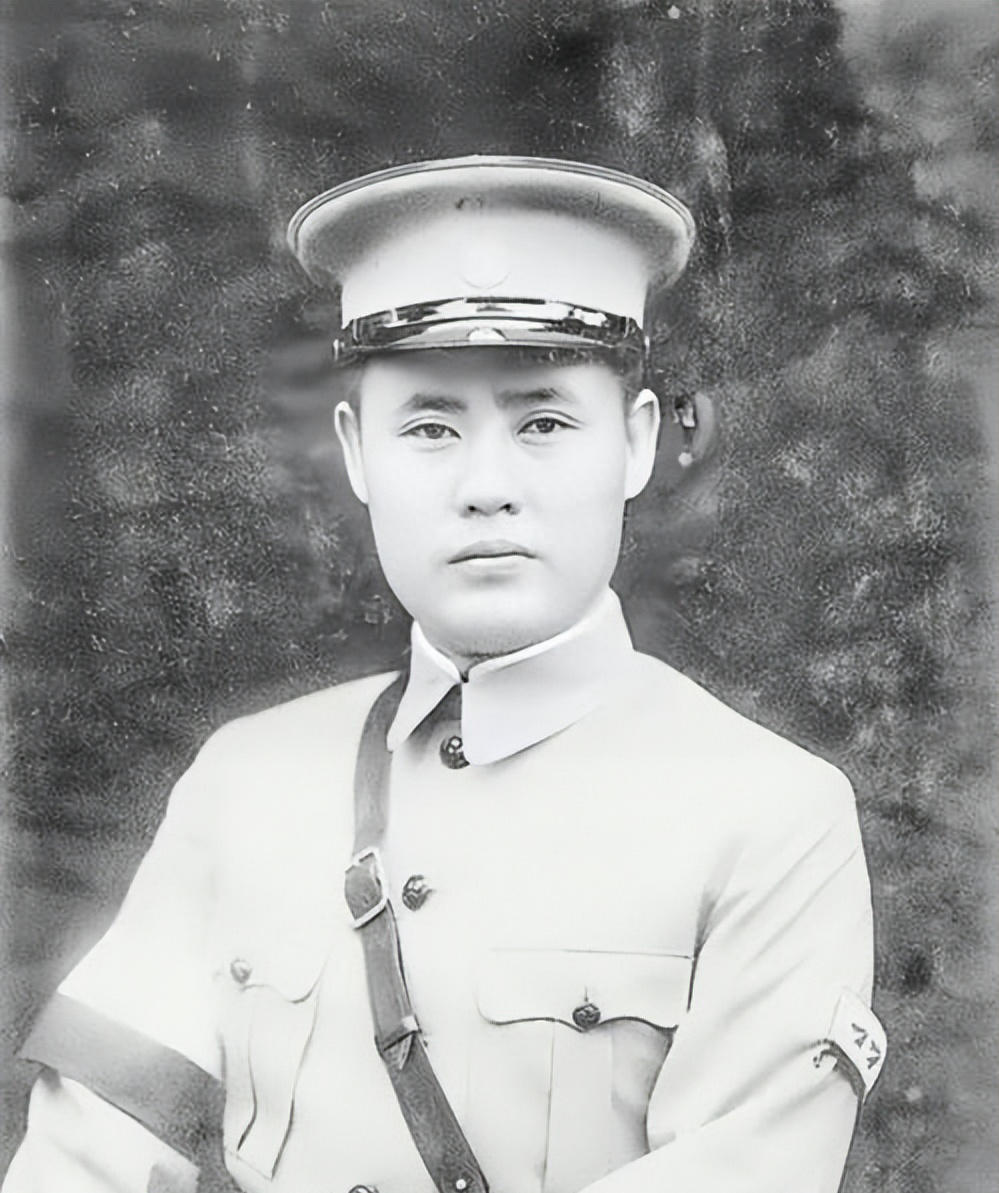 学工科,但父亲希望他考医科大学,而他的兄长郭汝栋则是著名的川军将领