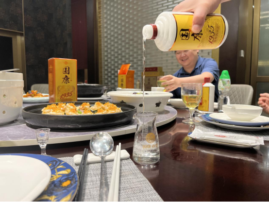 陪领导喝酒,可别像个木头,记住这"4个不要",让同桌拍手叫好