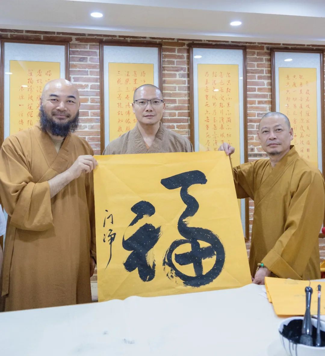 福海月圆 心为书画释传智法师禅画展在深圳完美收官