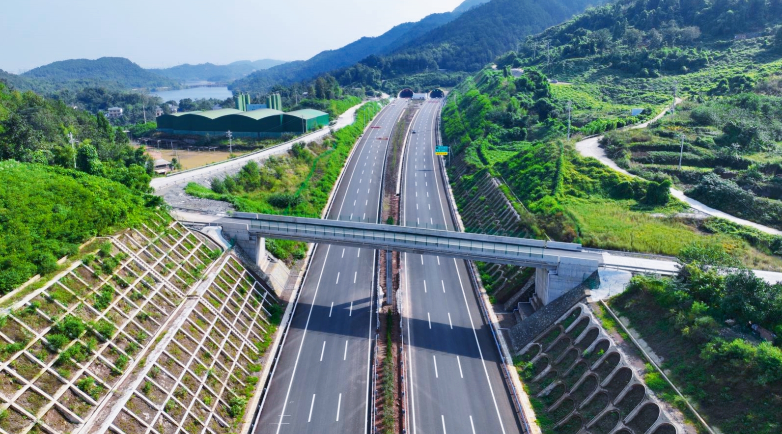 10月28日10点 铜安高速(重庆段)通车!