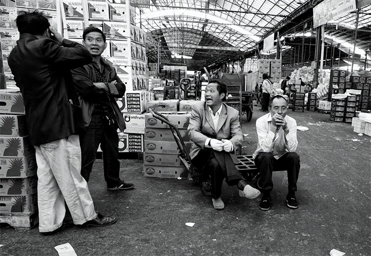 哈尔滨富豪逃犯沈俊林:20年隐姓埋名身家上亿,把情人捧成大明星