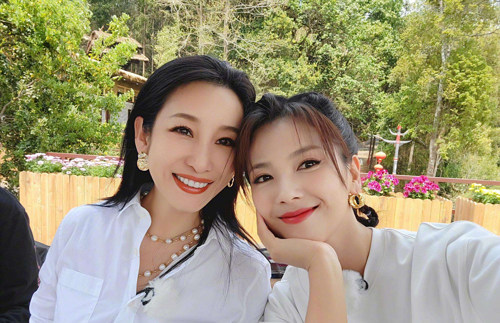 刘涛的好闺蜜:当众撒糖秀恩爱,曾直言此生永不相负