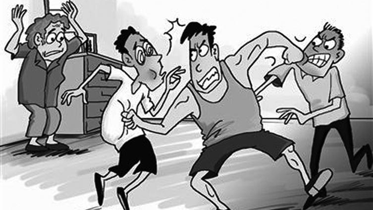 2019年,四川黑老大董忆落网:独霸雅安10年,害人手段残忍!