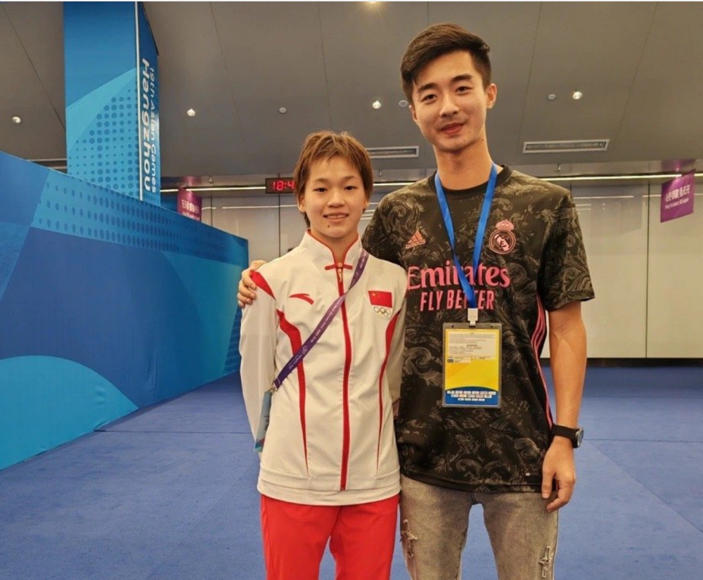 真是有缘人!全红婵同启蒙教练再续前缘,大帅哥教练改变红姐命运