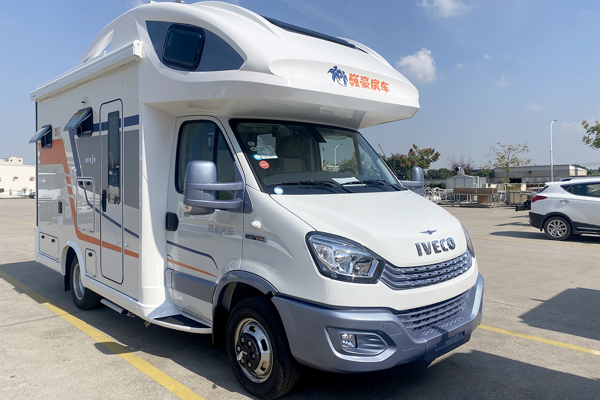 巍豪房车,wh-i,旅行家1号,依维柯欧胜,自行式c型房车